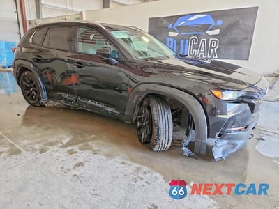 Czwarte zdjęcie samochodu z boku: 2025 MAZDA CX-50 PREMIUM VIN:7MMVABDM0SN385559 - miniatura