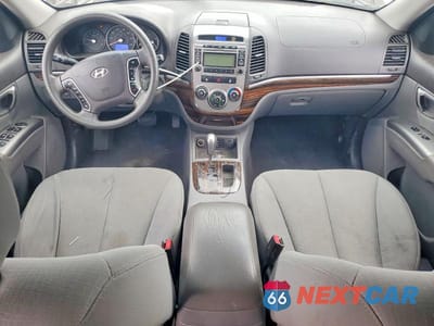 Zdjęcie 8 z 13 samochodu: 2010 HYUNDAI SANTA FE GLS VIN:5NMSG3AB4AH347046 - miniatura