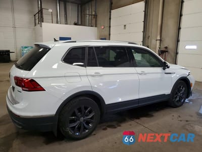 Trzecie zdjęcie samochodu z tyłu: 2024 VOLKSWAGEN TIGUAN SE VIN:3VVMB7AX2RM063029 - miniatura
