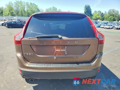 Zdjęcie 6 z 12 samochodu: 2010 VOLVO XC60 VIN:YV4992DZ9A2119881 - miniatura