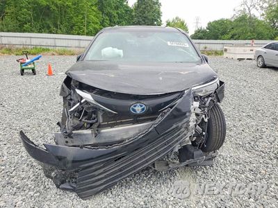 Piąte zdjęcie samochodu w środku: 2025 TOYOTA SIENNA XLE 8-PASSENGER VIN:5TDYRKEC4SS244614 - miniatura