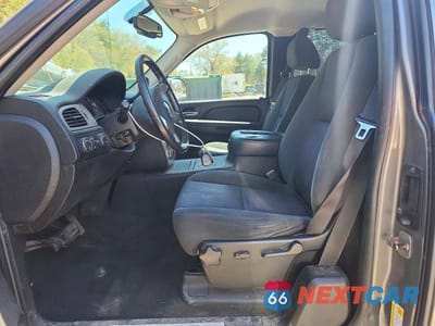 Zdjęcie 7 z 12 samochodu: 2008 GMC SIERRA K1500 VIN:2GTEK19J081224273 - miniatura
