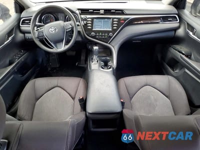 Zdjęcie 8 z 12 samochodu: 2018 TOYOTA CAMRY LE VIN:4T1B11HK2JU631761 - miniatura