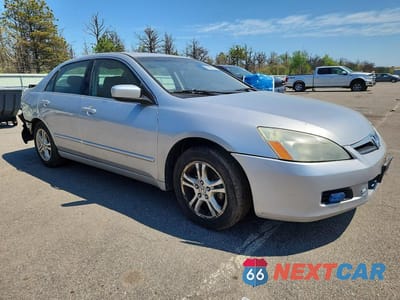 Czwarte zdjęcie samochodu z boku: 2006 HONDA ACCORD EX VIN:1HGCM56846A170491 - miniatura