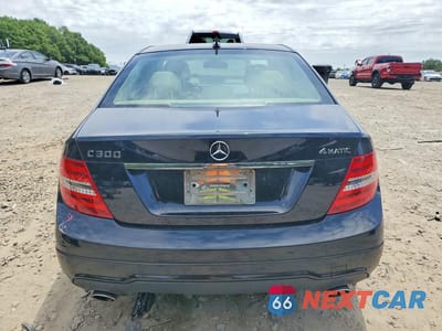 Zdjęcie 6 z 13 samochodu: 2014 MERCEDES-BENZ C 300 4MATIC VIN:WDDGF8AB8EA933406 - miniatura