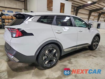 Trzecie zdjęcie samochodu z tyłu: 2026 KIA SPORTAGE LX VIN:5XYK23DF2TG431134 - miniatura