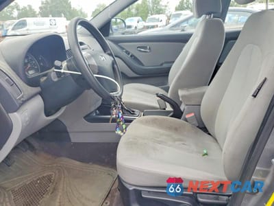 Zdjęcie 7 z 12 samochodu: 2010 HYUNDAI ELANTRA BLUE VIN:KMHDU4AD6AU170075 - miniatura