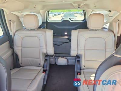 Zdjęcie 10 z 13 samochodu: 2023 LINCOLN NAVIGATOR L RESERVE VIN:5LMJJ3LG3PEL03503 - miniatura