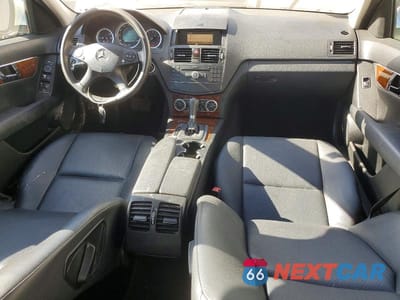 Zdjęcie 8 z 12 samochodu: 2009 MERCEDES-BENZ C 300 VIN:WDDGF54X79F241801 - miniatura