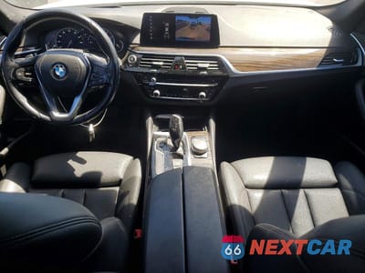 Zdjęcie 8 z 12 samochodu: 2019 BMW 530 I VIN:WBAJA5C55KBX86243 - miniatura