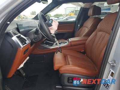 Zdjęcie 7 z 13 samochodu: 2026 BMW X7 XDRIVE40I VIN:5UX23EM00T9130964 - miniatura