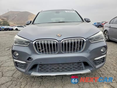 Piąte zdjęcie samochodu w środku: 2017 BMW X1 XDRIVE28I VIN:WBXHT3C36H5F84264 - miniatura