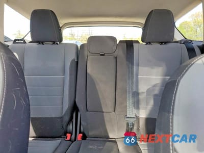 Zdjęcie 10 z 13 samochodu: 2013 FORD ESCAPE SE VIN:1FMCU9GX1DUD14274 - miniatura