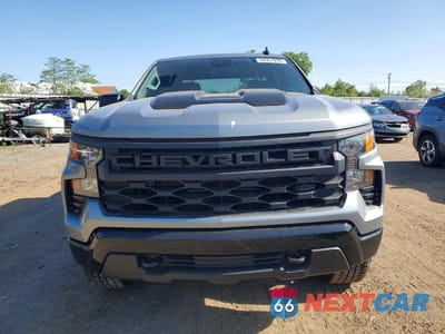 Piąte zdjęcie samochodu w środku: 2024 CHEVROLET SILVERADO K1500 TRAIL BOSS CUSTOM VIN:3GCPDCEK6RG398578 - miniatura