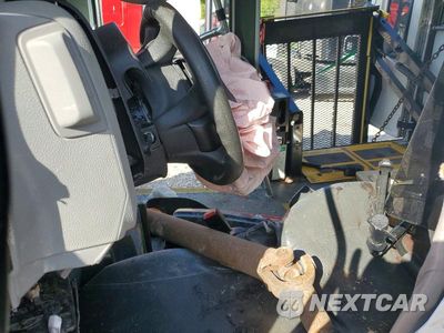 Zdjęcie 7 z 13 samochodu: 2021 FORD E-350 SHUTTLE BUS VIN:1FDEE3FN7MDC17566 - miniatura