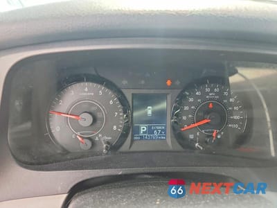 Zdjęcie 9 z 13 samochodu: 2017 TOYOTA SIENNA LE VIN:5TDKZ3DC7HS875654 - miniatura