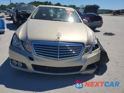 Piąte zdjęcie samochodu w środku: 2011 MERCEDES-BENZ E 350 VIN:WDDHF5GB0BA282732 - miniatura
