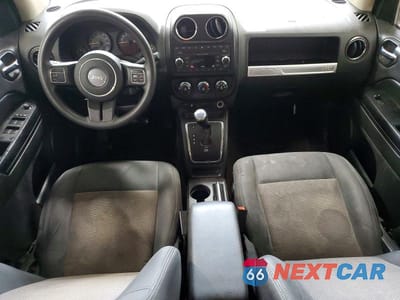 Zdjęcie 8 z 14 samochodu: 2014 JEEP COMPASS SPORT VIN:1C4NJCBA2ED531324 - miniatura