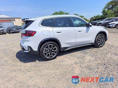 Czwarte zdjęcie samochodu z boku: 2026 BMW X1 XDRIVE28I VIN:WBX73EF09T5594589 - miniatura