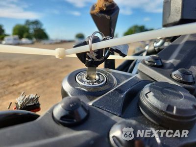 Zdjęcie 8 z 9 samochodu: 2024 SUZUKI GSX800 F VIN:JS1EM13B6R7100499 - miniatura