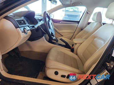 Zdjęcie 7 z 12 samochodu: 2015 VOLKSWAGEN PASSAT SE VIN:1VWBV7A3XFC057788 - miniatura