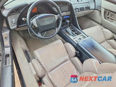 Zdjęcie 8 z 12 samochodu: 1991 CHEVROLET CORVETTE VIN:1G1YY2389M5101399 - miniatura
