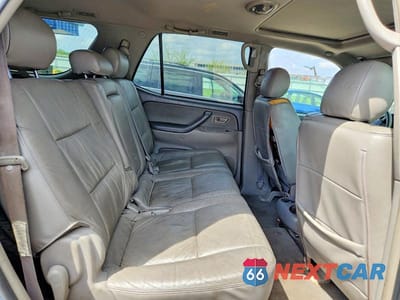 Zdjęcie 11 z 13 samochodu: 2005 TOYOTA SEQUOIA SR5 VIN:5TDBT44A85S237107 - miniatura
