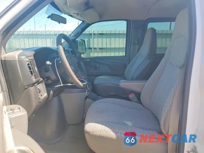 Zdjęcie 7 z 14 samochodu: 2007 CHEVROLET EXPRESS G3500 VIN:1GAHG39U871142390 - miniatura