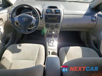 Zdjęcie 8 z 12 samochodu: 2012 TOYOTA COROLLA LE VIN:2T1BU4EE5CC784789 - miniatura