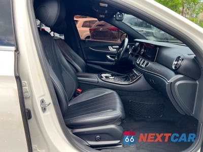Zdjęcie 9 z 11 samochodu: 2019 MERCEDES-BENZ E 300 4MATIC VIN:WDDZF4KB0KA606543 - miniatura