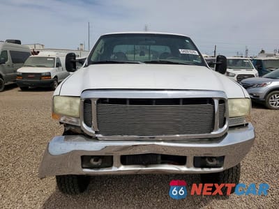 Piąte zdjęcie samochodu w środku: 2000 FORD F250 SUPER DUTY VIN:1FTNW21F0YEB43290 - miniatura