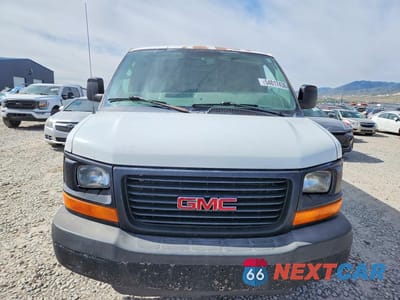 Piąte zdjęcie samochodu w środku: 2010 GMC SAVANA G1500 VIN:1GTUGADX9A1117050 - miniatura