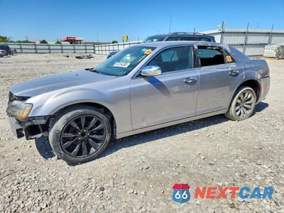 2018 CHRYSLER 300 LIMITED 2C3CCAEGXJH145936 - główne zdjęcie licytacji z USA - miniatura