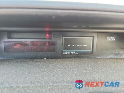 Zdjęcie 9 z 12 samochodu: 2016 TOYOTA PRIUS V THREE VIN:JTDZN3EU9GJ047960 - miniatura