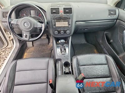Zdjęcie 8 z 12 samochodu: 2010 VOLKSWAGEN JETTA SE VIN:3VWRZ7AJ5AM049607 - miniatura