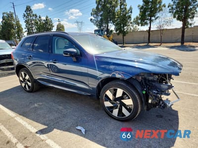 Czwarte zdjęcie samochodu z boku: 2025 VOLVO XC60 PLUS VIN:YV4H60RC6S1070319 - miniatura
