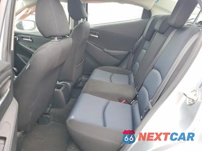 Zdjęcie 10 z 12 samochodu: 2017 TOYOTA YARIS IA BASE VIN:3MYDLBYV0HY179289 - miniatura
