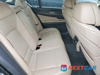 Zdjęcie 10 z 12 samochodu: 2012 BMW 740 I VIN:WBAKA4C59CC613609 - miniatura