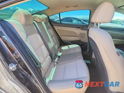 Zdjęcie 10 z 13 samochodu: 2018 HYUNDAI ELANTRA SEL VIN:5NPD84LF7JH269117 - miniatura