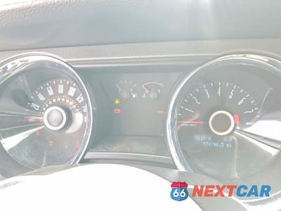 Zdjęcie 9 z 13 samochodu: 2014 FORD MUSTANG VIN:1ZVBP8AM4E5240986 - miniatura