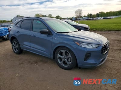 Czwarte zdjęcie samochodu z boku: 2024 FORD ESCAPE ST LINE VIN:1FMCU0MN6RUB11144 - miniatura