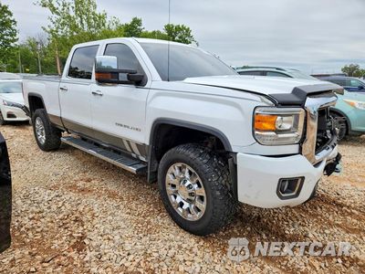Czwarte zdjęcie samochodu z boku: 2016 GMC SIERRA K2500 DENALI VIN:1GT12UE84GF283885 - miniatura