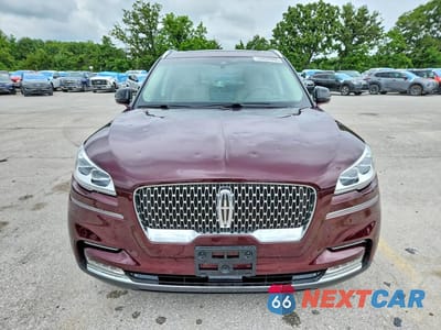Piąte zdjęcie samochodu w środku: 2021 LINCOLN AVIATOR RESERVE VIN:5LM5J7XC1MGL03998 - miniatura