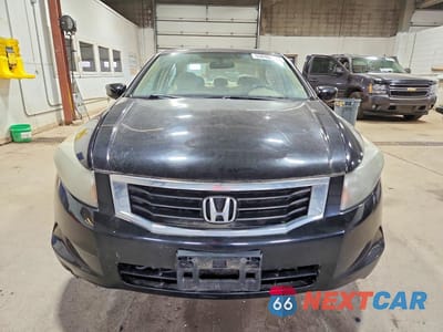 Piąte zdjęcie samochodu w środku: 2008 HONDA ACCORD LX VIN:1HGCP26398A045127 - miniatura