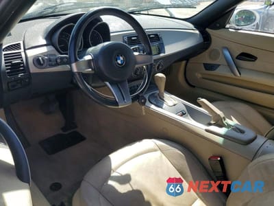 Zdjęcie 8 z 12 samochodu: 2003 BMW Z4 2.5 VIN:4USBT33473LS47884 - miniatura