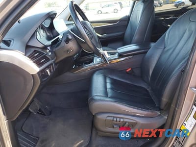 Zdjęcie 7 z 13 samochodu: 2014 BMW X5 XDRIVE35I VIN:5UXKR0C5XE0K47750 - miniatura