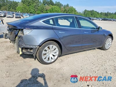 Trzecie zdjęcie samochodu z tyłu: 2018 TESLA MODEL 3 VIN:5YJ3E1EA2JF059592 - miniatura