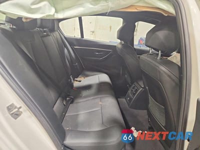 Zdjęcie 10 z 12 samochodu: 2018 BMW 330 XI VIN:WBA8D9G54JNU72569 - miniatura