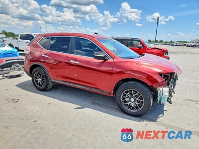 Czwarte zdjęcie samochodu z boku: 2015 NISSAN ROGUE S VIN:5N1AT2ML3FC823293 - miniatura