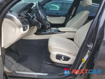 Zdjęcie 7 z 13 samochodu: 2017 BMW X5 SDRIVE3 VIN:5UXKR2C32H0U23155 - miniatura